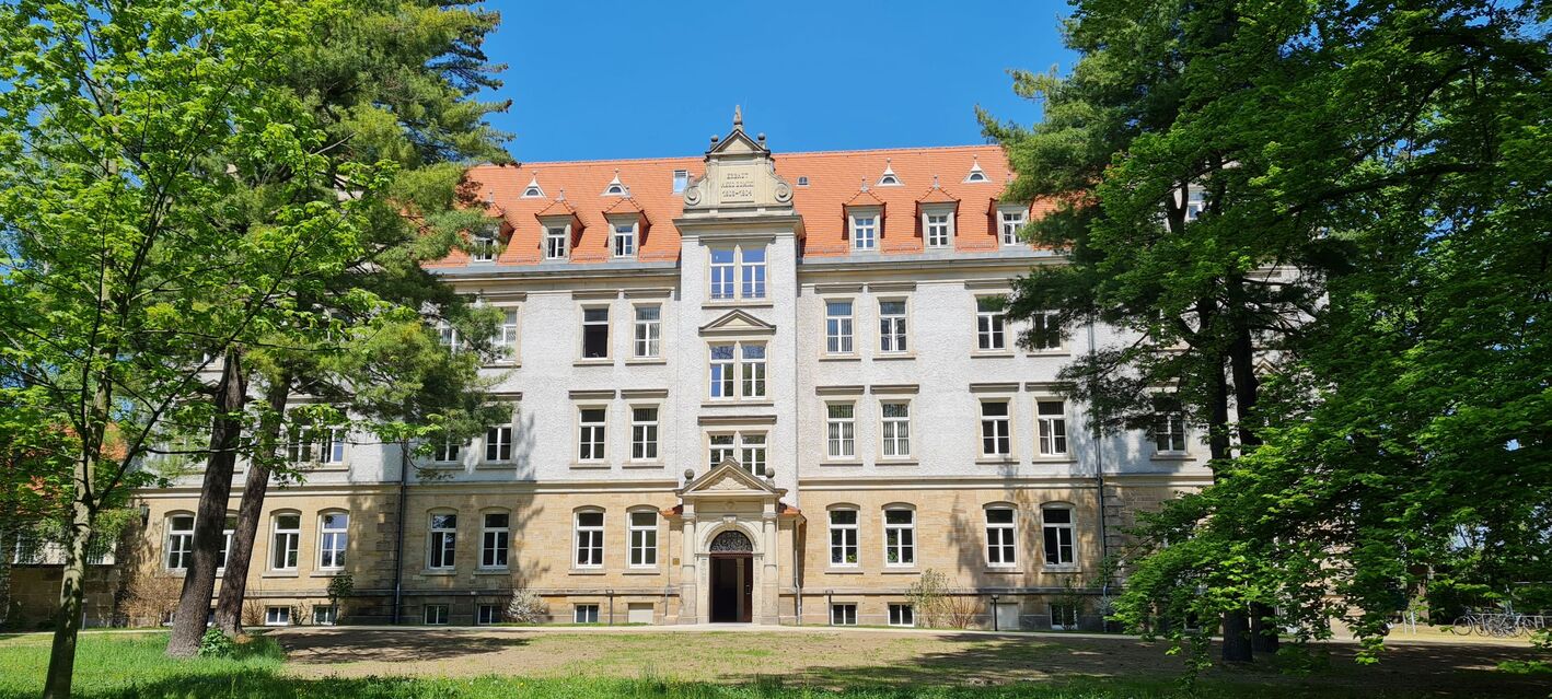 Verwaltungsgebäude Schloßpark 4