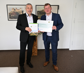 Landrat Michael Geisler und 2. Vorsitzender des GEOPARK Sachsens Mitte e. V. Thomas Paul 