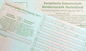 Symbolbild Zulassungspapiere