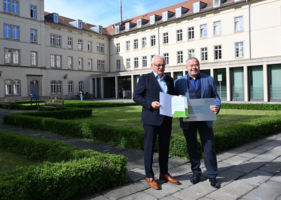 Fördermittelbescheidübergabe
