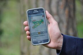 Mit der Waldbrand-App „Waldbrandgefahr Sachsen“ erhalten Sie alle Informationen zur aktuellen Waldbrandgefahr und dem richtigen Verhalten im Wald schnell, unkompliziert und kostenlos.