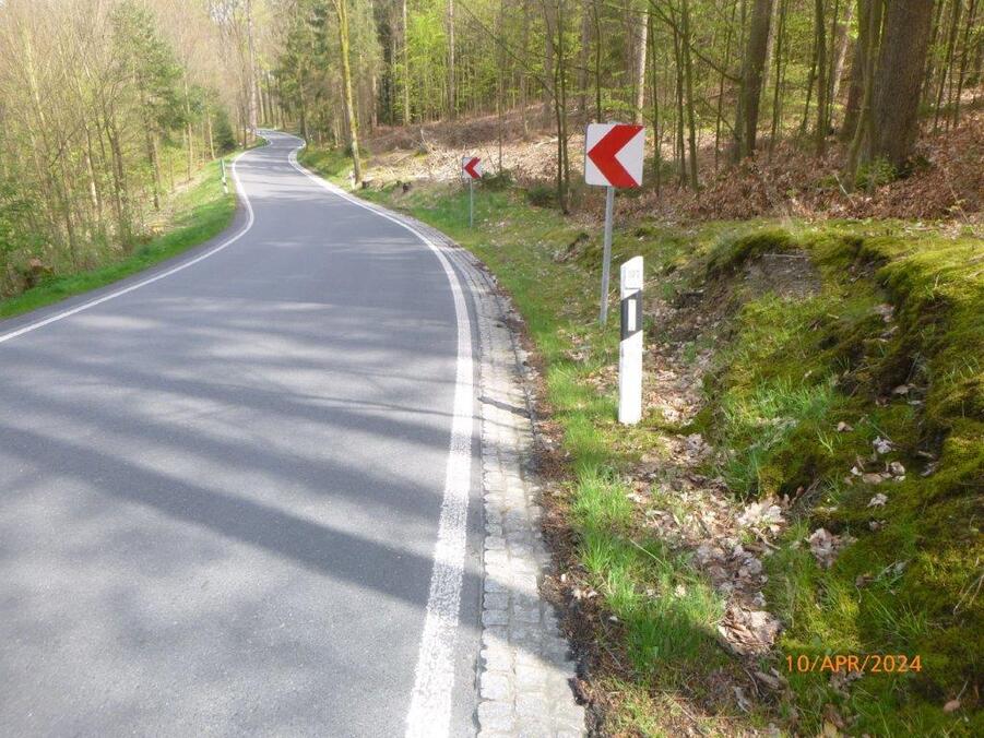 Srraße und Kurve